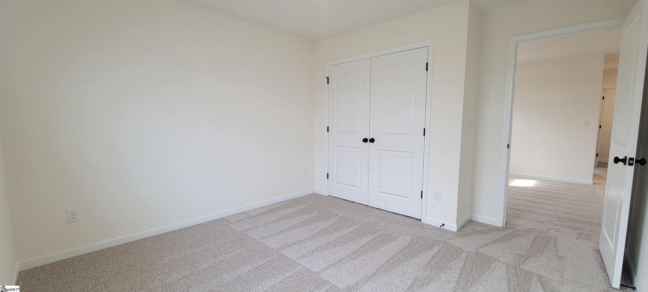 Spacious, unfurnished interior of a new home in Halton Oaks, Spartanburg (Image 31).