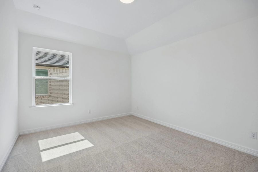 Spacious, unfurnished interior of a new home in Brookewater, Rosenberg (Image 20).