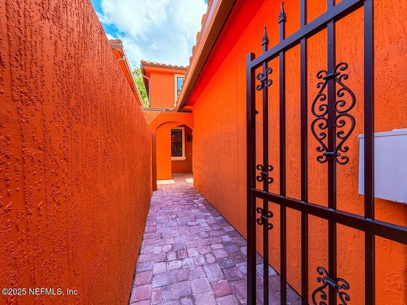 Exterior details and patio area of a home in , Jacksonville (Image 33).