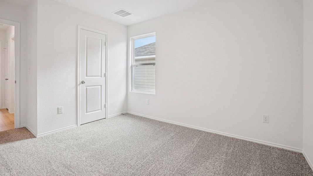 Spacious, unfurnished interior of a new home in Carillon, Manor (Image 18).