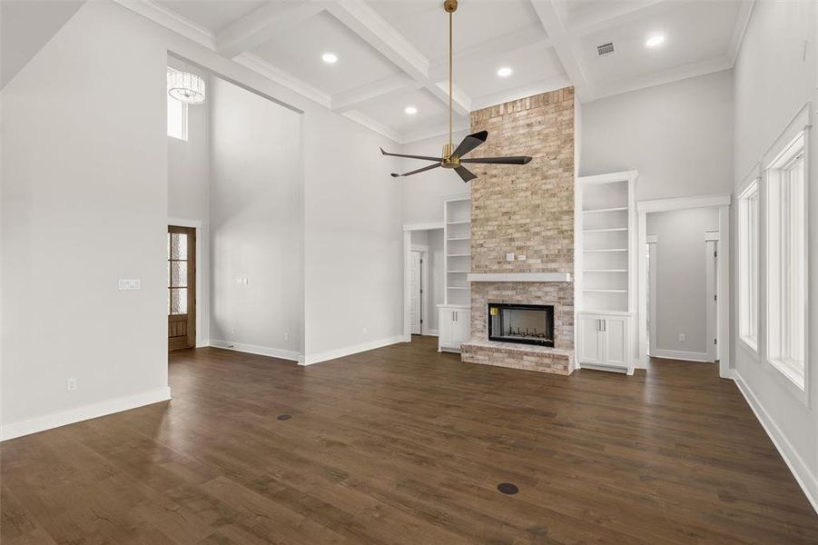 Spacious, unfurnished interior of a new home in , Lorena (Image 28).