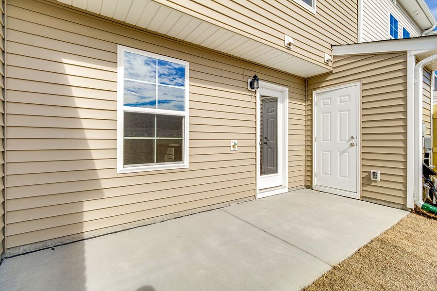 Exterior details and patio area of a home in Astoria, Columbia (Image 3).