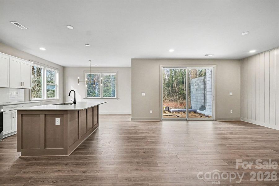 Image 34 of a home in .