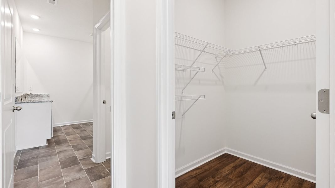 Spacious, unfurnished interior of a new home in Best Farms, Maryville (Image 19).