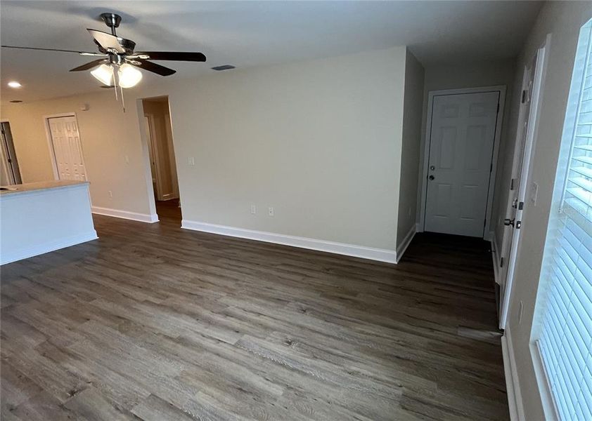 Spacious, unfurnished interior of a new home in , Auburndale (Image 11).