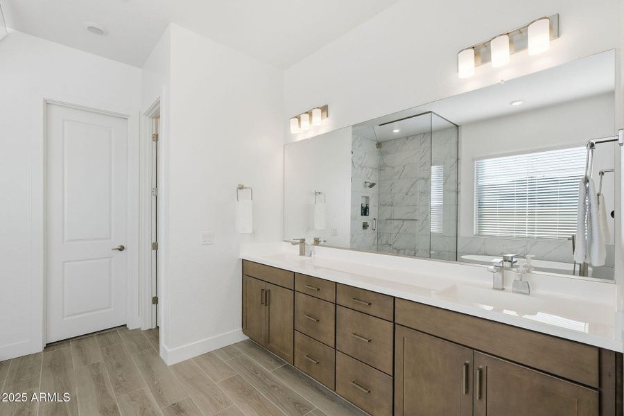 049_ListerPros 049_ListerPros