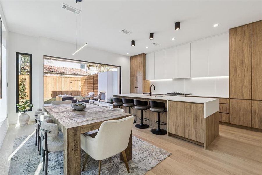 Furnished interior view inside a new home in , Dallas (Image 8).