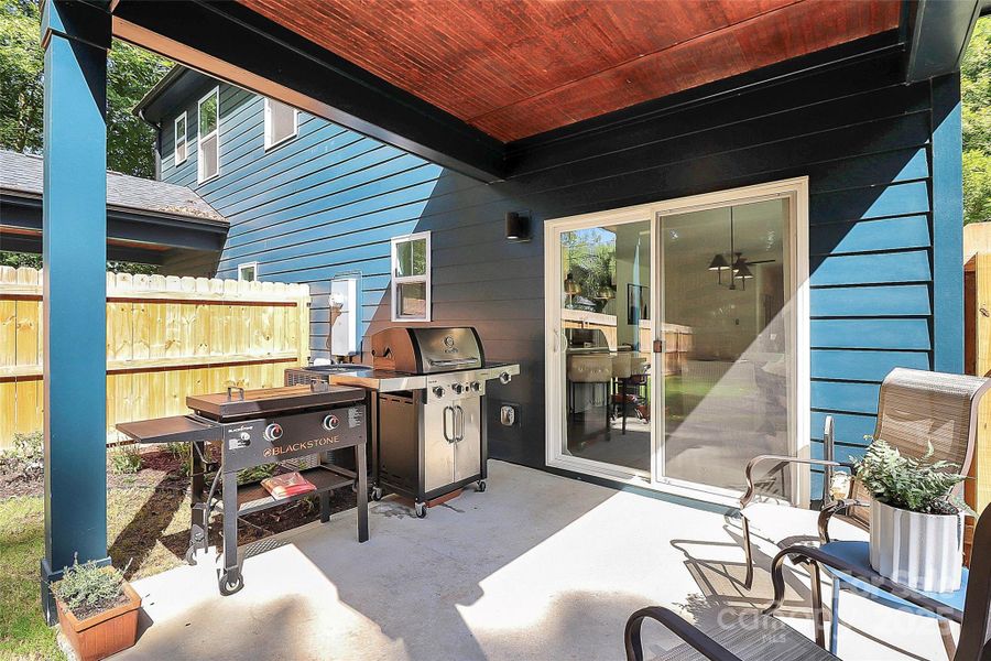 Covered Back Patio/Porch