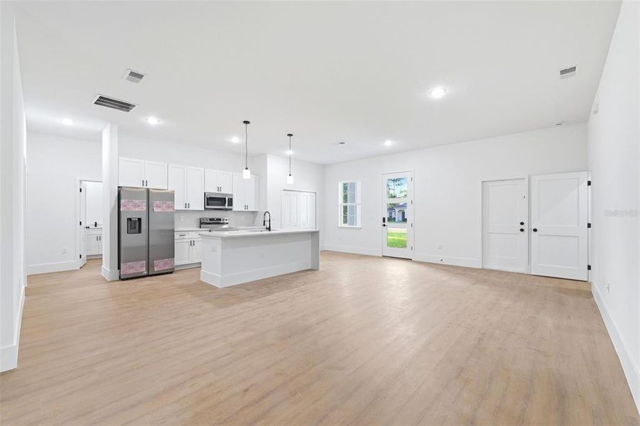 Spacious, unfurnished interior of a new home in , Dunnellon (Image 16). Spacious, unfurnished interior of a new home in , Dunnellon (Image 16).