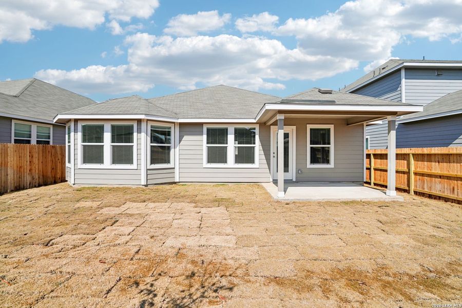 Exterior details and patio area of a home in Estancia Ranch - Classic Series, San Antonio (Image 24).