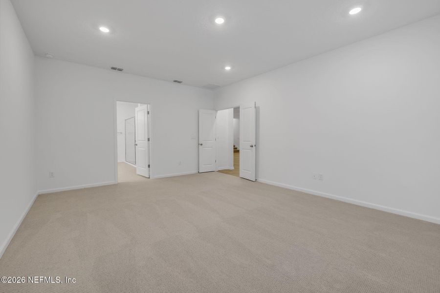 Spacious, unfurnished interior of a new home in Jennings Farm, Middleburg (Image 47). Spacious, unfurnished interior of a new home in Jennings Farm, Middleburg (Image 47).
