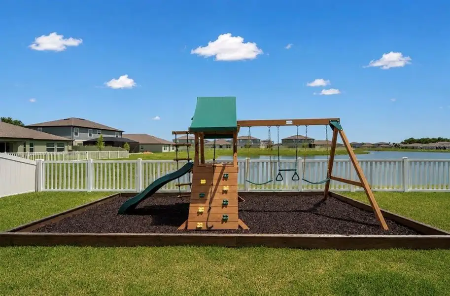 Community amenities in , Parrish (Image 49). Community amenities in , Parrish (Image 49).