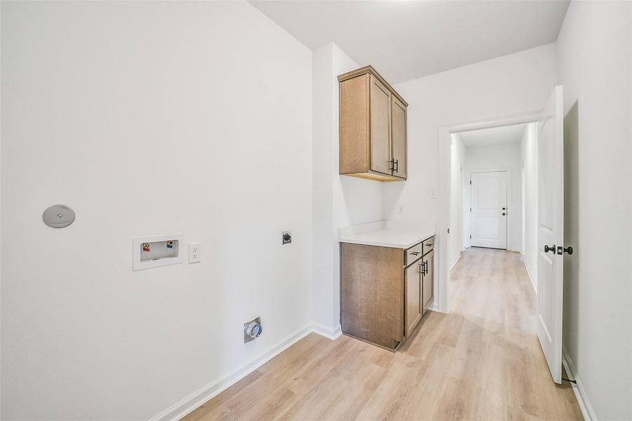 Spacious, unfurnished interior of a new home in Mostyn Springs, Magnolia (Image 25). Spacious, unfurnished interior of a new home in Mostyn Springs, Magnolia (Image 25).