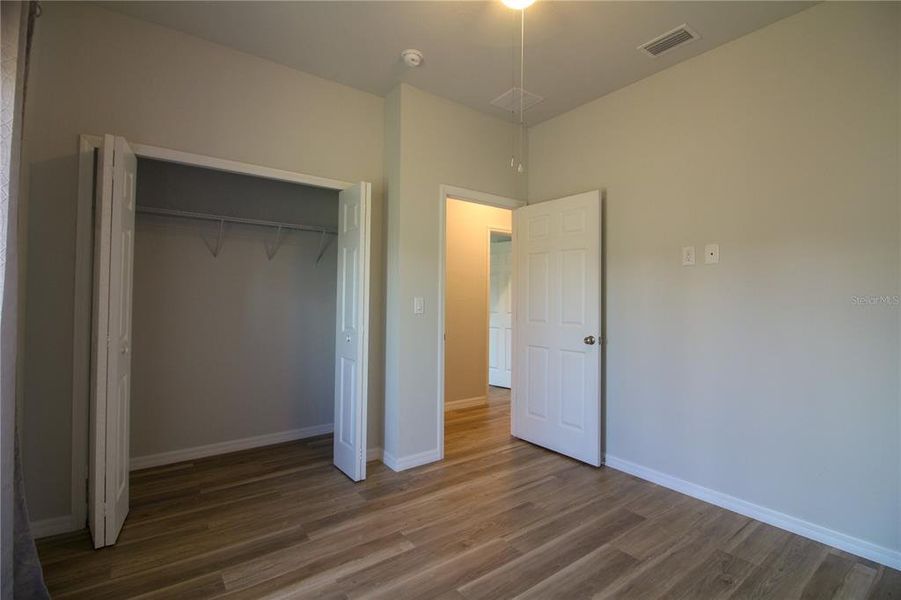 Spacious, unfurnished interior of a new home in , Sebring (Image 18).