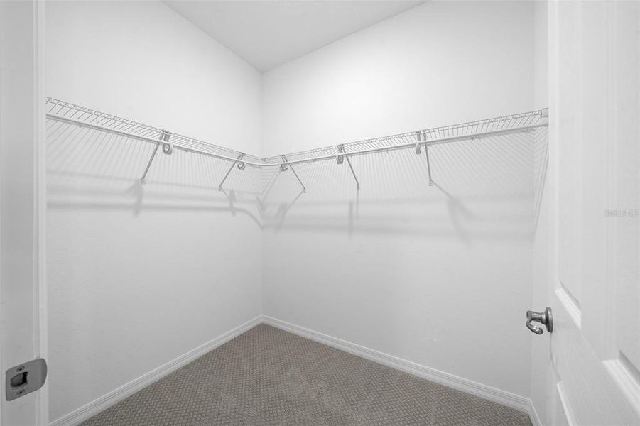 Spacious, unfurnished interior of a new home in , Ocala (Image 30).