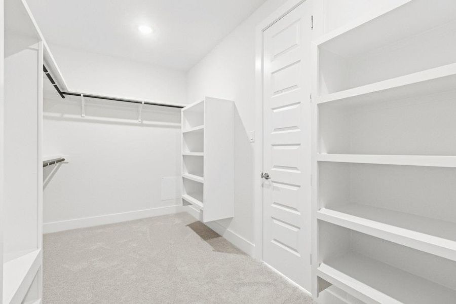 Spacious, unfurnished interior of a new home in Leander Estates, Leander (Image 30).