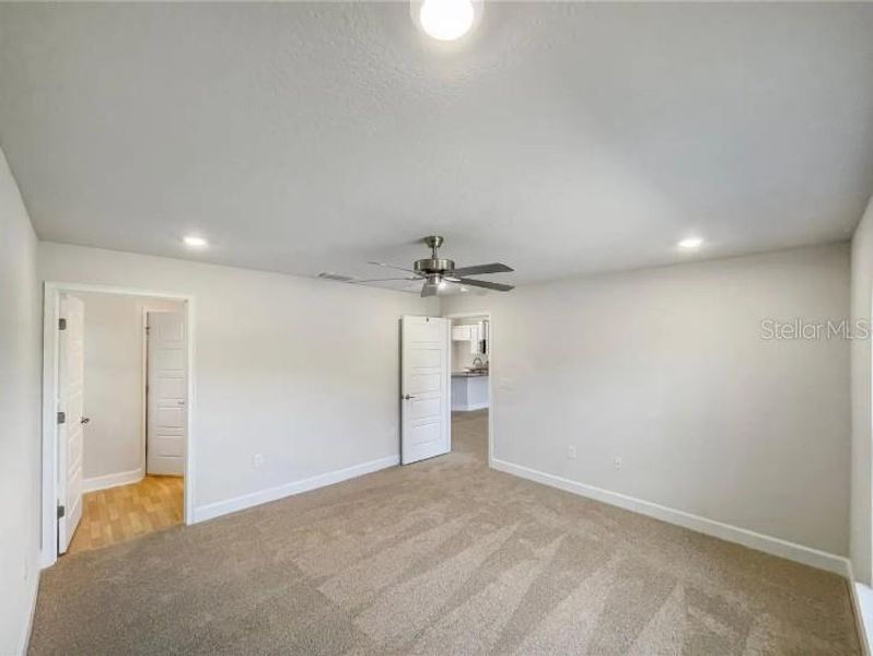 Spacious, unfurnished interior of a new home in Poinciana - Polk County, Poinciana (Image 7).
