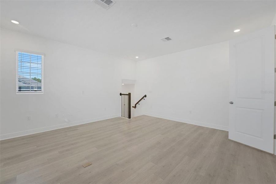 Spacious, unfurnished interior of a new home in Palms at Windermere, Windermere (Image 33).