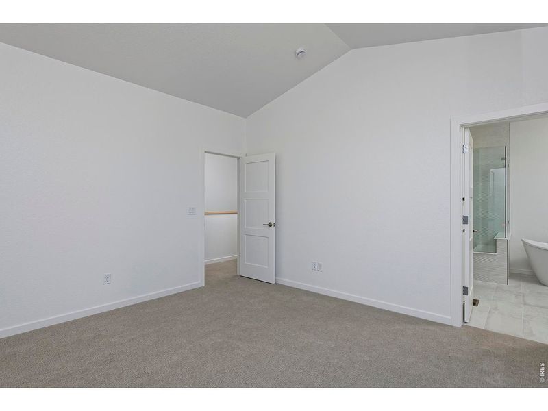 Spacious, unfurnished interior of a new home in West Grange, Longmont (Image 19).