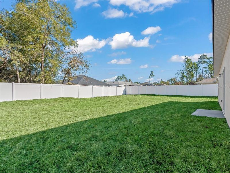 Exterior details and patio area of a home in , Ocala (Image 4).