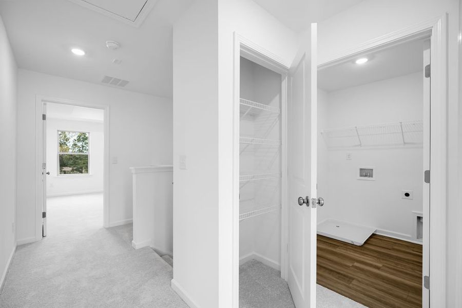 Spacious, unfurnished interior of a new home in Hampton Trace, Marietta (Image 10). Spacious, unfurnished interior of a new home in Hampton Trace, Marietta (Image 10).