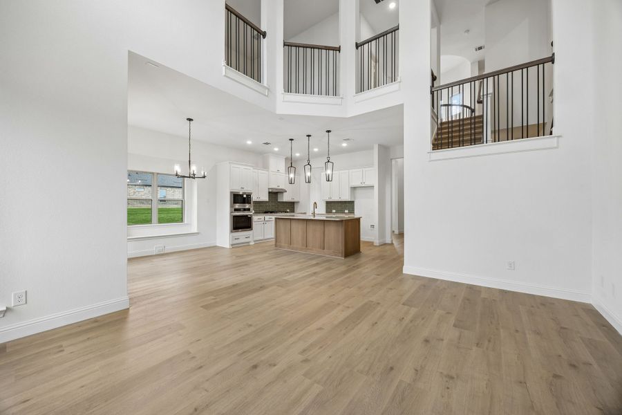 Spacious, unfurnished interior of a new home in Country Lakes, Denton (Image 16).
