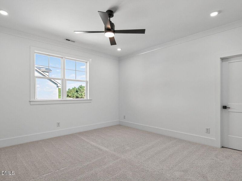 026-1280x960-bedroom