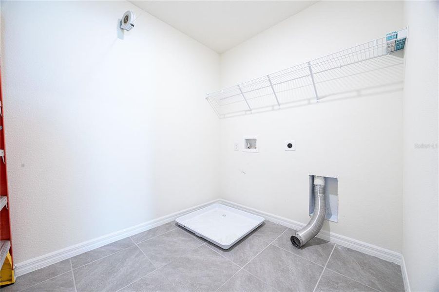 Spacious, unfurnished interior of a new home in Avalon Woods, Newberry (Image 33). Spacious, unfurnished interior of a new home in Avalon Woods, Newberry (Image 33).