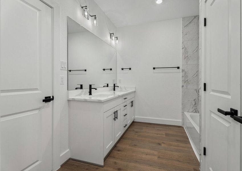 Spacious secondary bath. Spacious secondary bath.