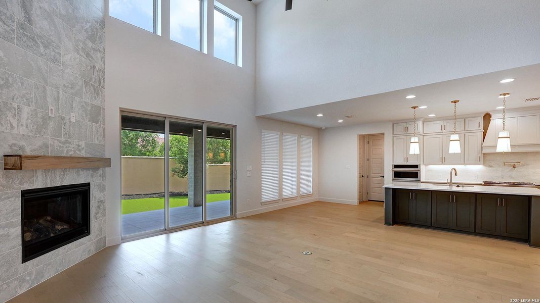 Spacious, unfurnished interior of a new home in The Dominion, San Antonio (Image 20).