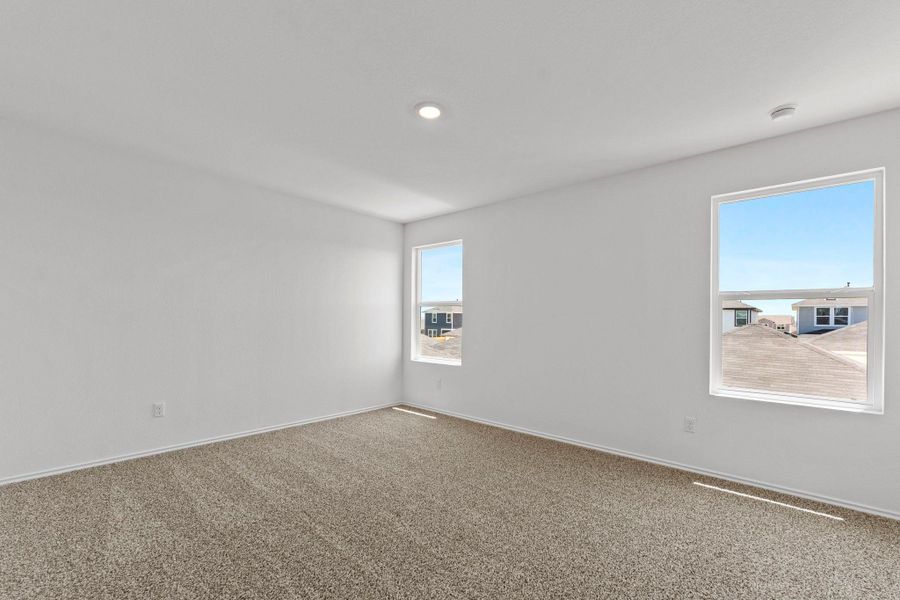 Spacious, unfurnished interior of a new home in Valverde, Bastrop (Image 21).