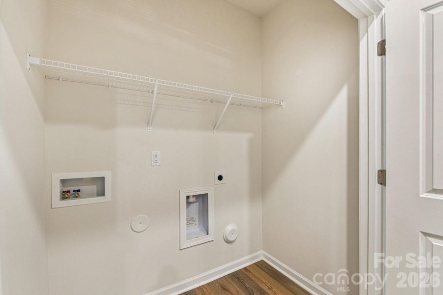 Spacious, unfurnished interior of a new home in Wallace Springs, Statesville (Image 13).