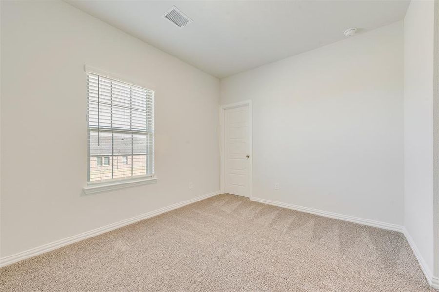 Spacious, unfurnished interior of a new home in Walden Pond, Forney (Image 26).