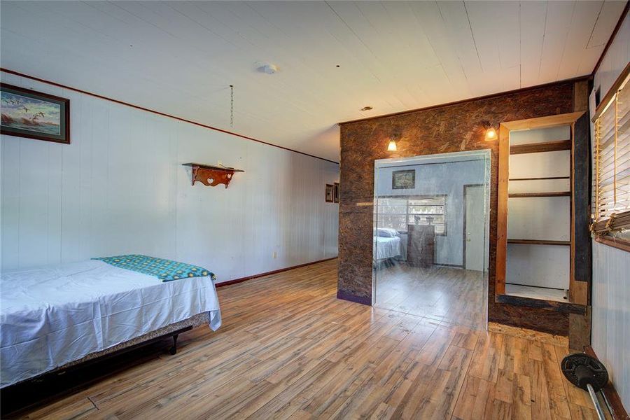Furnished interior view inside a new home in , Quitman (Image 4).