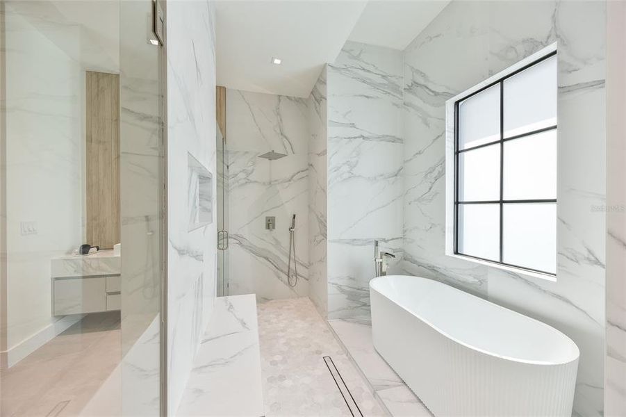 Furnished interior view inside a new home in , Cape Coral (Image 8).