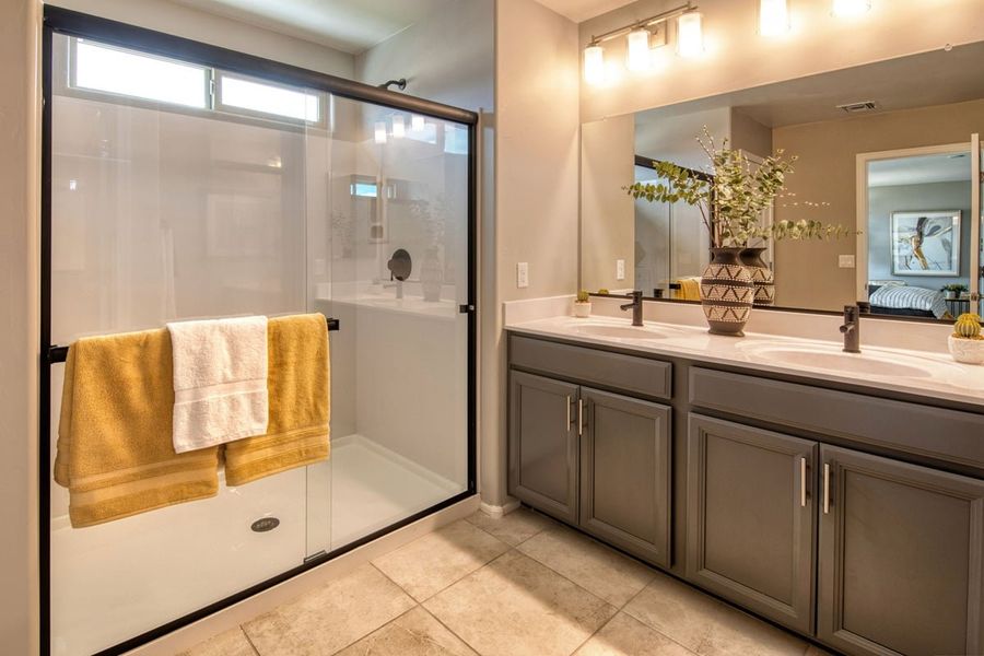 Dual-sink vanity at primary bath