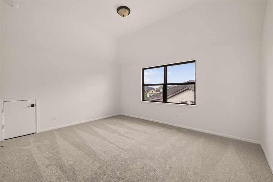 Spacious, unfurnished interior of a new home in , Brookshire (Image 37).