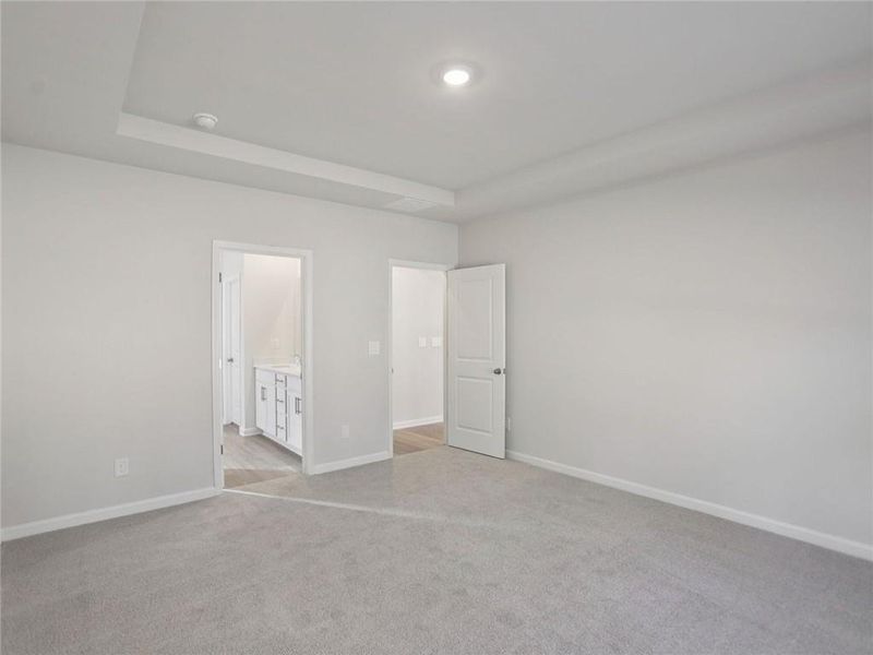Spacious, unfurnished interior of a new home in River Pointe, Monroe (Image 13).