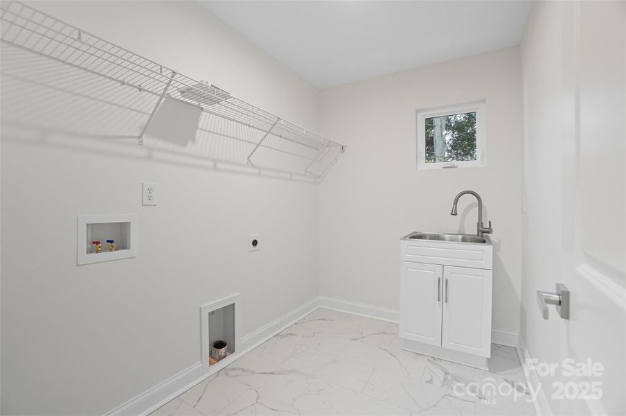 Laundry - Upper Level