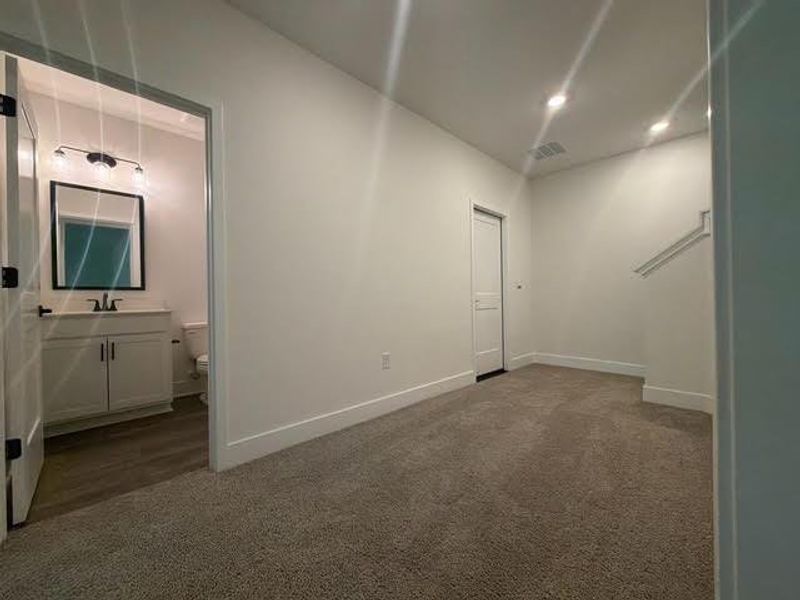 Spacious, unfurnished interior of a new home in Tuscany Hills, Douglasville (Image 22).
