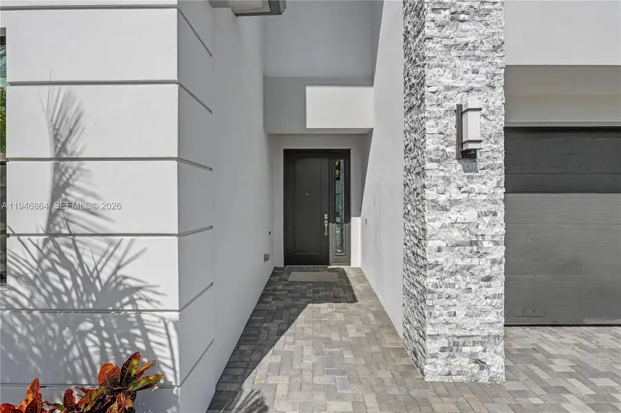 Exterior details and patio area of a home in , Boca Raton (Image 29).