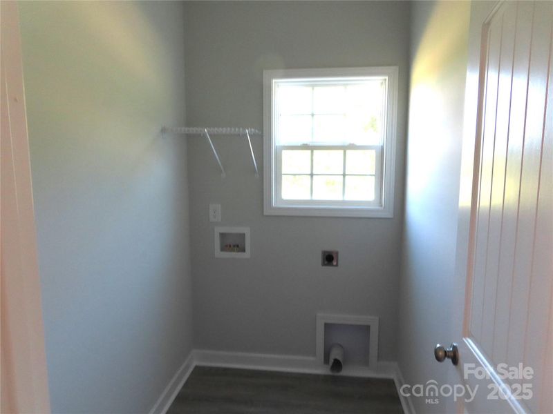 Spacious, unfurnished interior of a new home in , Rock Hill (Image 14).