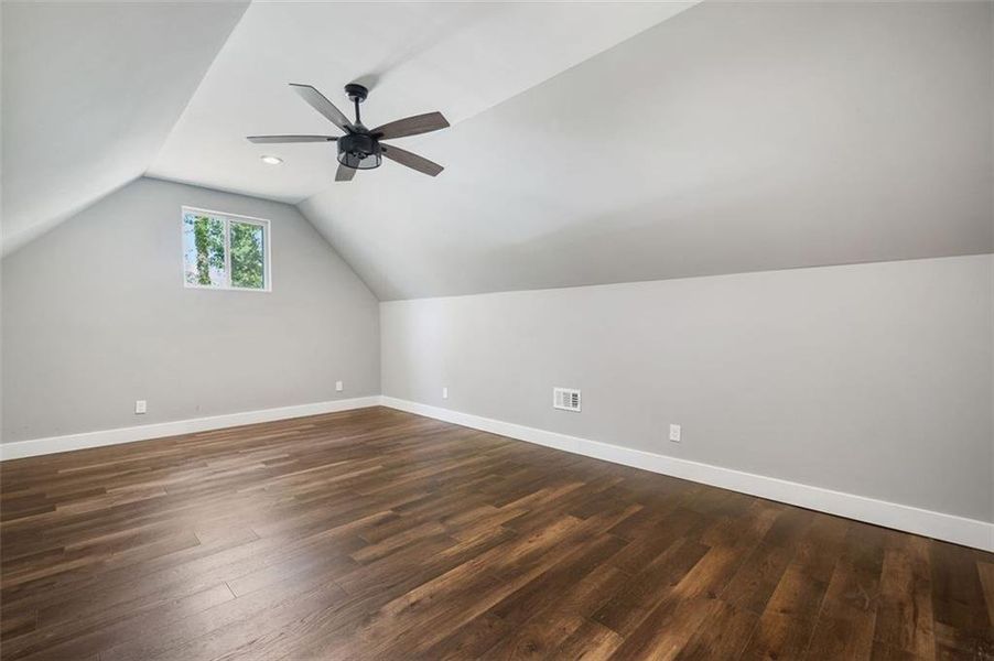 Spacious, unfurnished interior of a new home in , Mableton (Image 26).