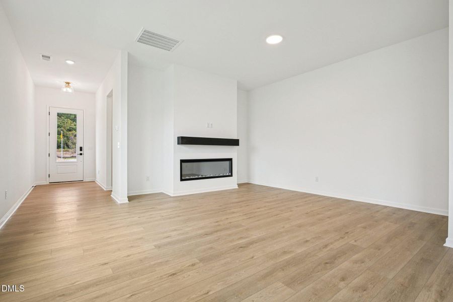 7-web-or-mls-Quarry Rd-S1410-007