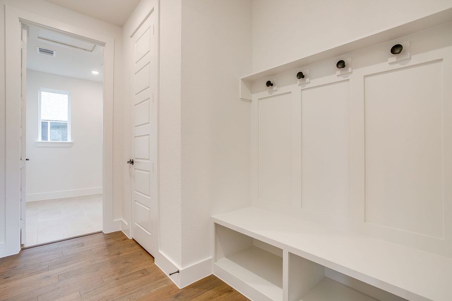 Representative unfurnished interior of a home built from the Valera by Graham Hart Home Builder in Bear Ridge, Burleson (Image 30).