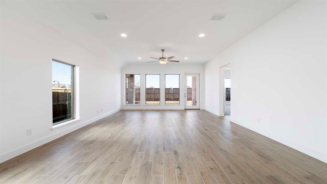 Spacious, unfurnished interior of a new home in Devonshire, Forney (Image 14).