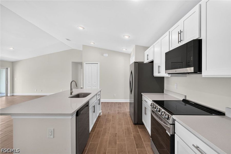 Furnished interior view inside a new home in Cape Coral, Cape Coral (Image 6).
