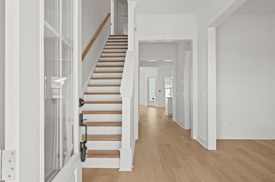 Spacious, unfurnished interior of a new home in Brunswick Plantation, Calabash (Image 13).