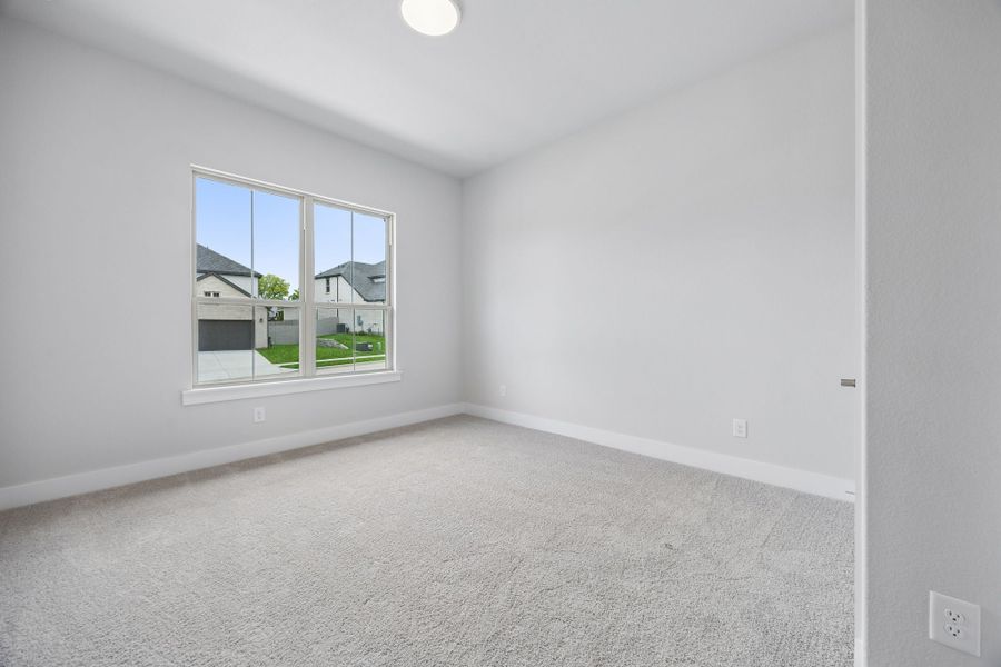 Spacious, unfurnished interior of a new home in Painted Tree Lakeside, McKinney (Image 31).