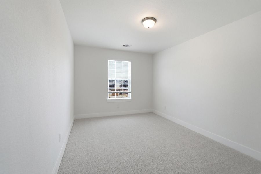 Spacious, unfurnished interior of a new home in Cielo, Conroe (Image 57).